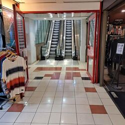 Peninsula Shopping Complex (D6), Retail #511447531